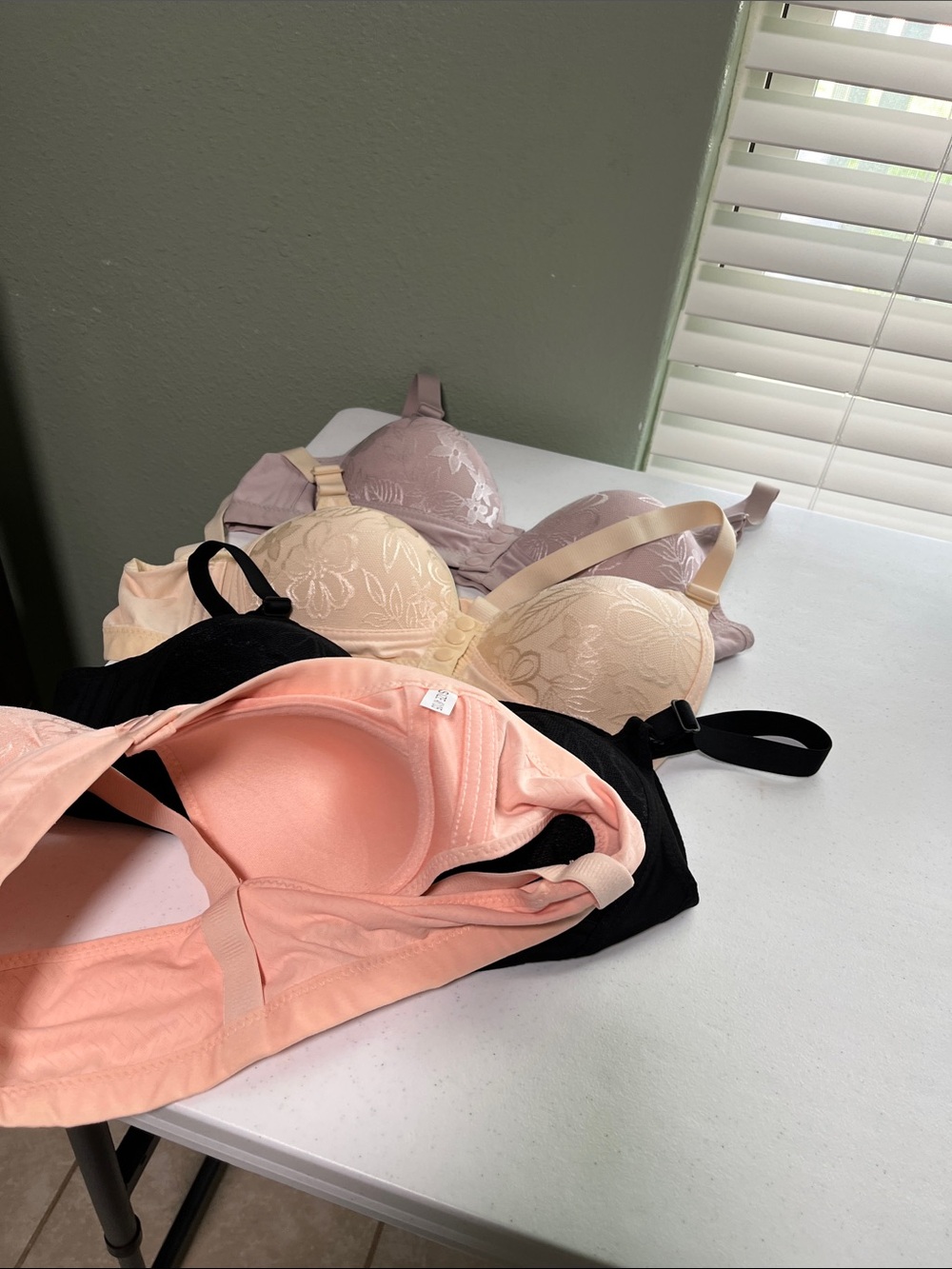 Amazon Women’s Floral Lace Comfort Bra Set - Pink, Cream, Black, Mauve - Picture 5 of 5